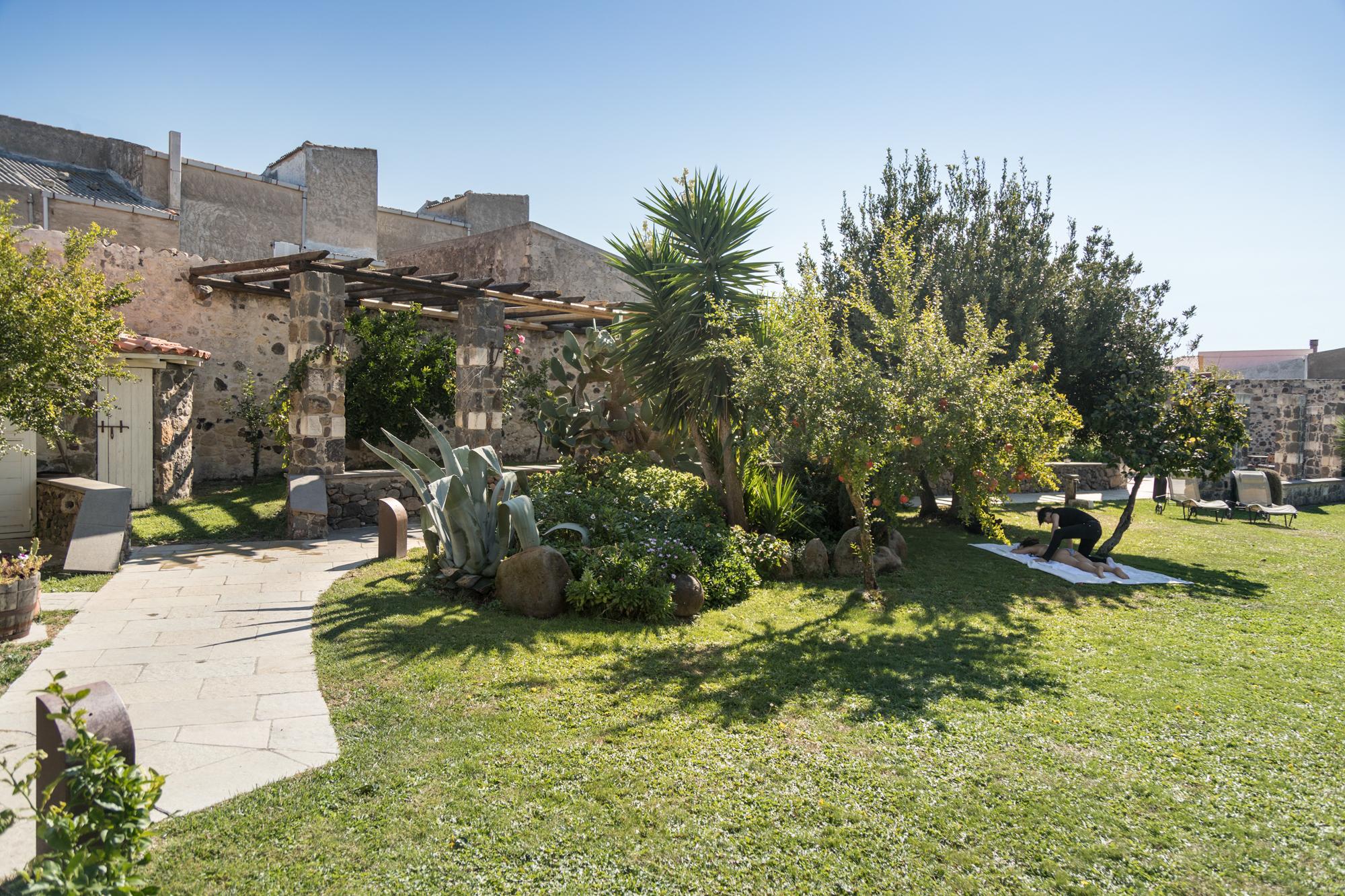 Hotel Maison Tresnuraghes Екстер'єр фото