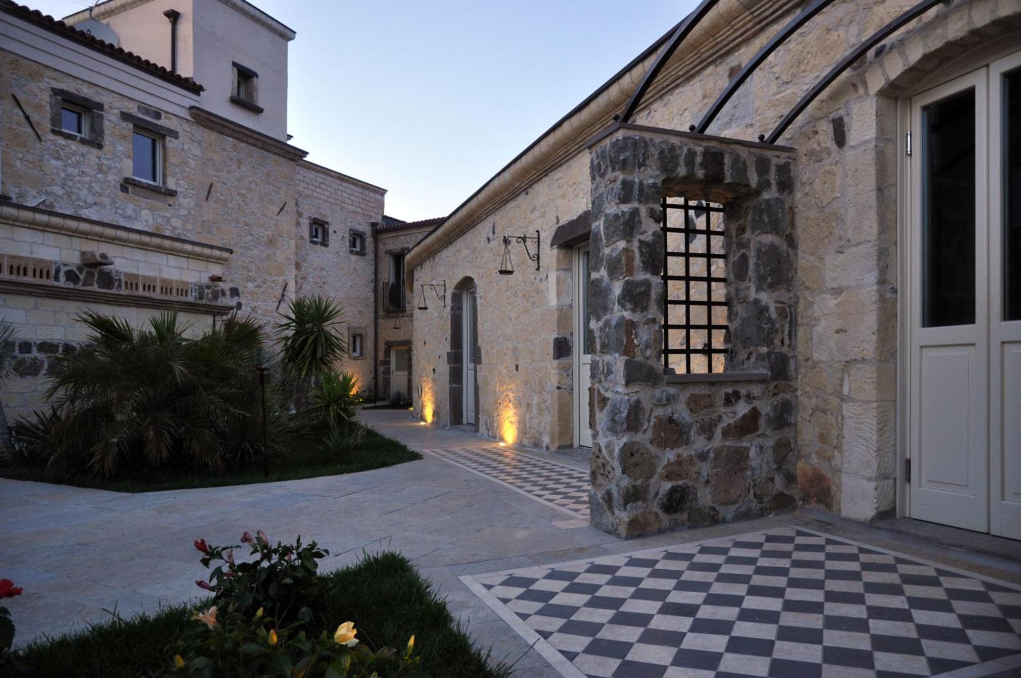 Hotel Maison Tresnuraghes Екстер'єр фото