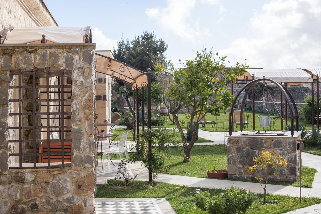 Hotel Maison Tresnuraghes Екстер'єр фото