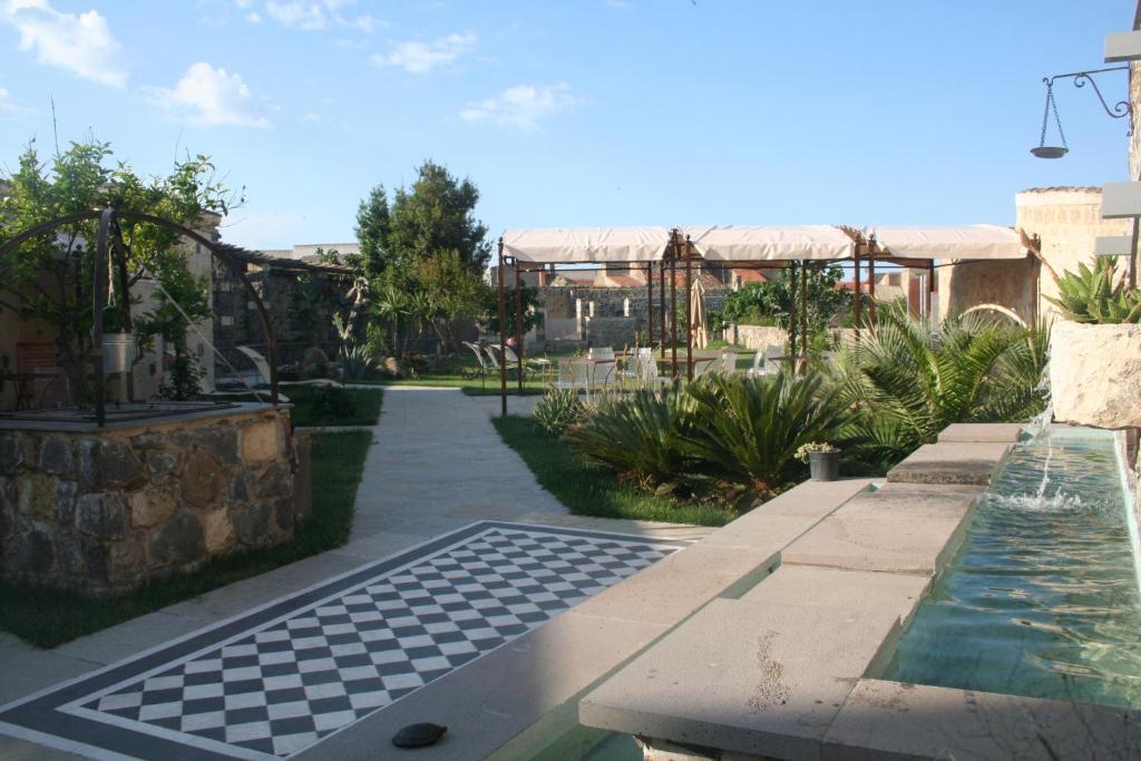 Hotel Maison Tresnuraghes Екстер'єр фото